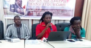 Attaques au Burkina: des artistes annoncent une tournée musicale pour soutenir les FDS