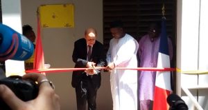 Ouagadougou: Alpha Barry et Jean-Yves Le Drian inaugurent la « Maison des jeunes talents »