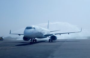 Air Burkina: le 195 reçoit son «water salute»*