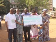 Burkina: ECOBANK vient en aide à 1538 enfants démunis