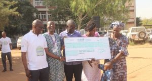 Burkina: ECOBANK vient en aide à 1538 enfants démunis