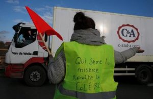 France: nouveau recul de Macron mais des «gilets jaunes» toujours remontés