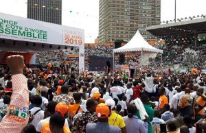 Alassane Ouattara va-t-il succomber au charme du troisième mandat?