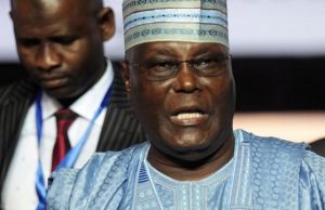 Nigeria: à peine annoncée, la réélection de Buhari contestée par l’opposition