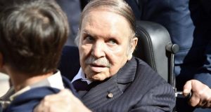 Algérie: Bouteflika renonce à briguer un 5e mandat, le scrutin reporté