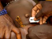 Afrique : pourquoi les Mutilations génitales féminines persistent-elles ?