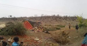 Centre-nord du Burkina: un camion se renverse et fait cinq morts