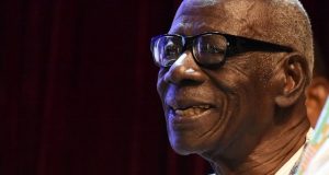 Mort de Bernard Dadié: la bibliothèque part en fumée!
