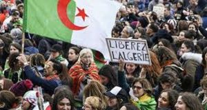 Algérie et Soudan: comment gérer la chute d’un régime autoritaire?
