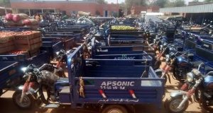 Bobo-Dioulasso: opération de vérification des tickets de stationnement des tricycles