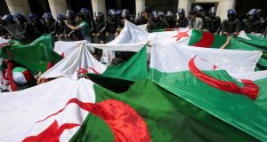 Présidentielle en Algérie: entre le «non» et les candidats sortis de nulle part