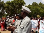 Burkina: des administrateurs mécontents, marchent sur la Primature