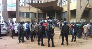 Burkina: les agents GRH exigent la démission du ministre de la Fonction publique