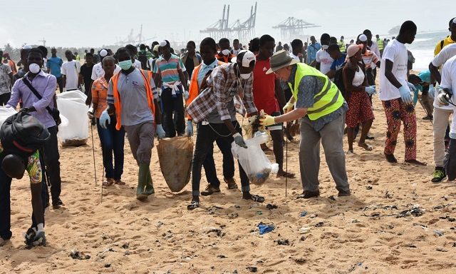 nettoyage plage lome (1)