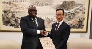 Coopération Burkina-Chine: le nouvel ambassadeur burkinabè remet une copie figurée de ses Lettres de créance
