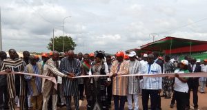 Désenclavement/Bobo: les promesses de Roch Kaboré «saluées» à l’inauguration de la voie d’accès à l’INSSA