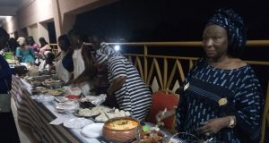 Burkina: une soirée de dégustation de mets locaux pour promouvoir la consommation locale