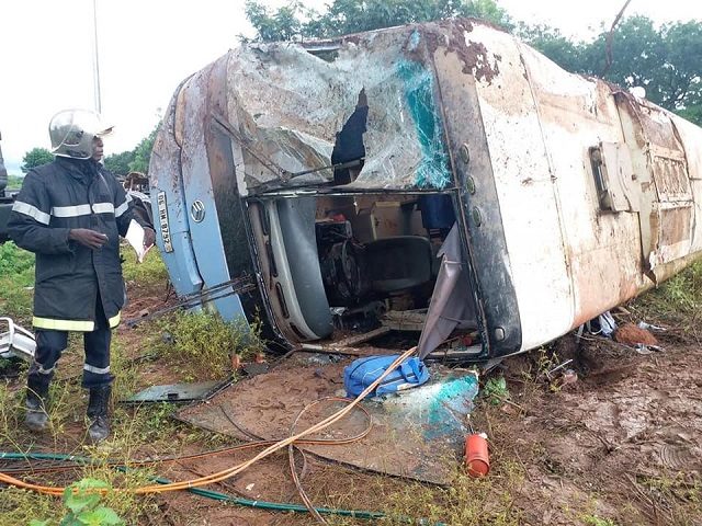 Le bus accidenté (ph. BNSP)