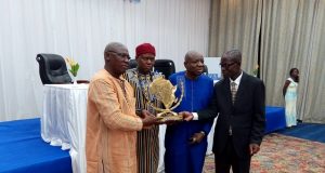 Lutte anti-terroriste: Roch Kaboré lauréat du «Prix africain du courage patriotique»