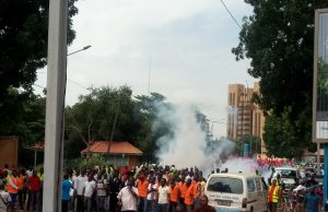 A Ouagadougou, des policiers répriment une marche «pacifique» (Reportage)