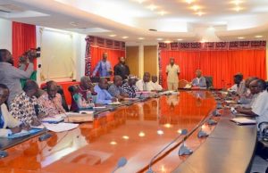 Burkina: le Premier ministre rassure des syndicats sur la réalisation de l’aéroport de Donsin