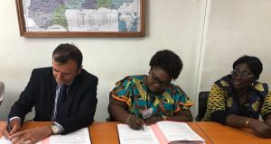 Burkina: La France signe une convention avec l’UAOD pour une délivrance de CNIB à des femmes et jeunes