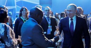 A quand des sommets Burkina-Europe ou Côte d’Ivoire-Asie? Vladimir Poutine, en nouveau conquérant de l'Afrique (Ph. rfi.fr)