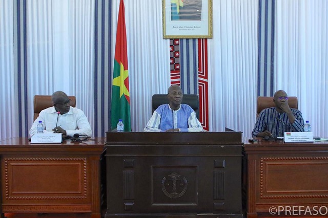 Des membres du gouvernement