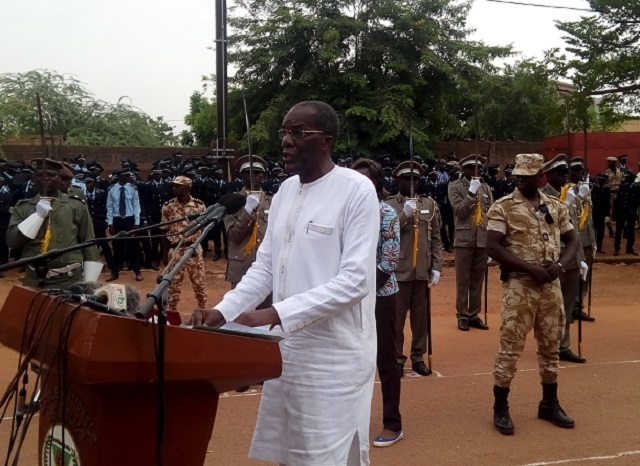 Le ministre burkinabè de la Sécurité Ousséni Compaoré