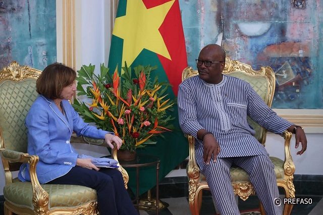 Le président du Faso et le ministre français au cours de l'audience