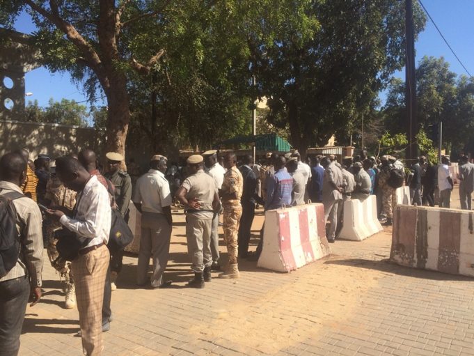 Burkina: des officiers de police mécontents de leur rémunération