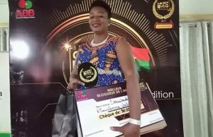 Burkina Golden blog Awards: Flavienne Valérie Sawadogo sacrée meilleure blogeuse de l’année