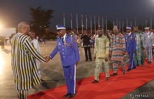 Burkina: le mérite de 978 personnes reconnu