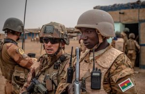 Invitation de Macron: une occasion pour se « parler franchement », selon Roch Kaboré