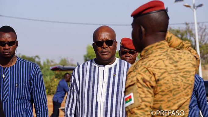 Burkina: Roch Kaboré échange avec le commandant du 31è RIC