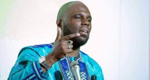 Burkina: Kémi Séba condamné à deux mois de prison avec sursis