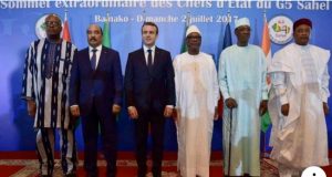Appel à la redéfinition des rapports avec l’Etat français et à la solidarité panafricaine