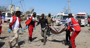 Somalie: un camion piégé fait plus de 90 morts à Mogadiscio (France 24)