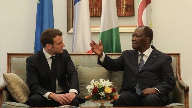 Les présidents Alassane Ouattara de la Côte d'Ivoire et Emmanuel Macron de la France