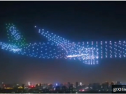 Chine: un «avion fantôme» époustouflant créé par 800 drones lors d’un spectacle aérien