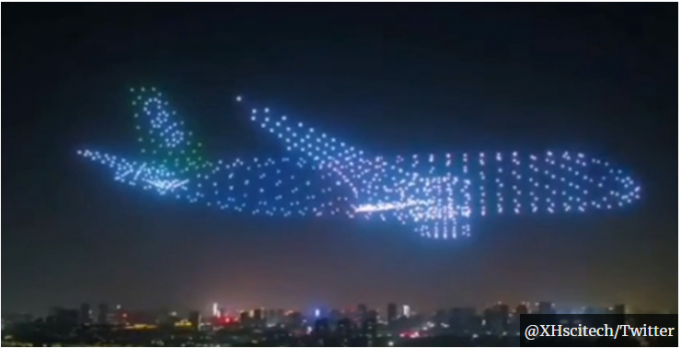 Chine: un «avion fantôme» époustouflant créé par 800 drones lors d’un spectacle aérien