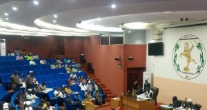 Burkina: les députés veulent enquêter sur les sociétés immobilières et de téléphonie mobile