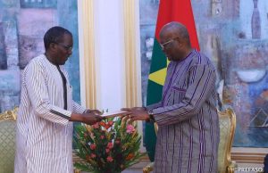 Burkina : le document de Politique de Sécurité nationale remis au président du Faso
