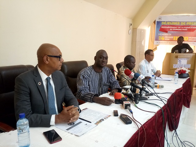Des membres de l'INSD
