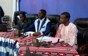 Burkina: des travailleurs dénoncent «la distribution abusive des passeports diplomatiques»
