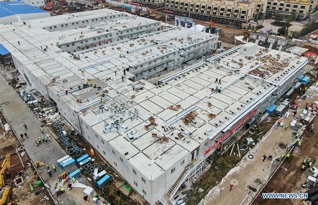 Une vue du nouvel hôpital construit en 10 jours à Wuhan (Ph. Xinhua)