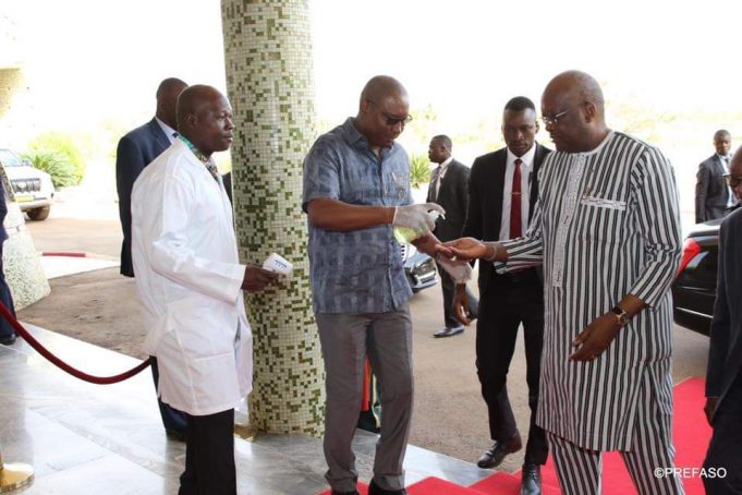 Coronavirus: Roch Kaboré invite les Burkinabè à adopter les mesures préventives