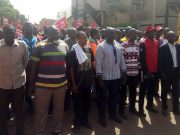 A Ouagadougou, plusieurs centaines de travailleurs protestent contre l’application de l’IUTS