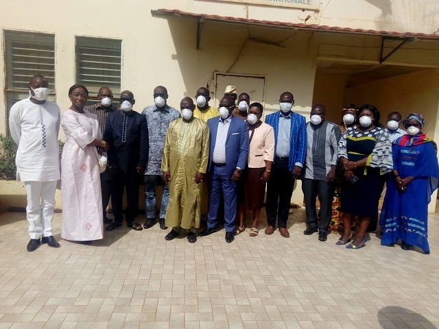 Photo de famille avec les participants à l'atelier de la CEDEAO