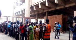 Covid-19: fallait-il réouvrir le grand marché de Ouagadougou maintenant?